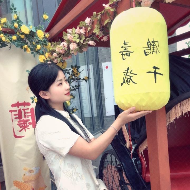 小何！安宁味你而来餐饮店