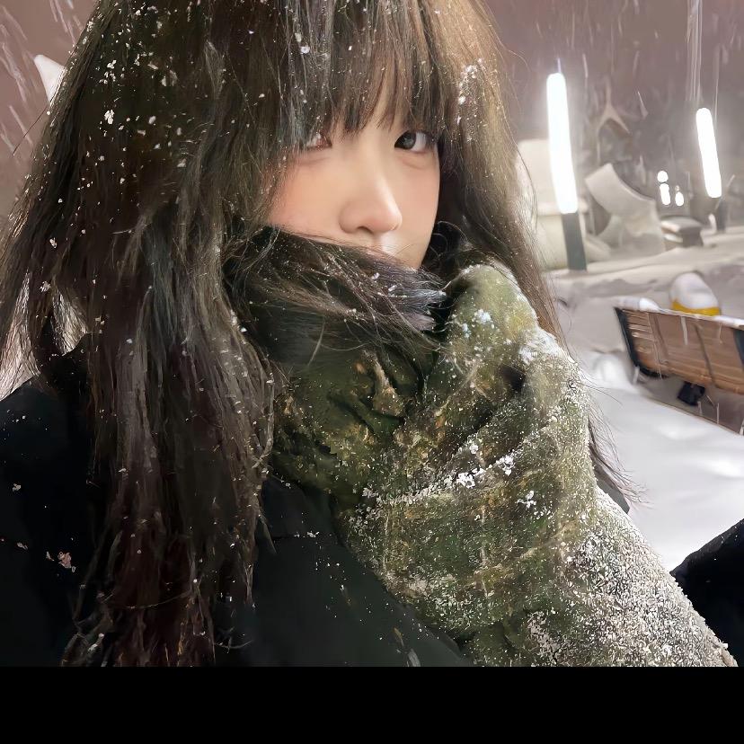 一口吃三个汉堡