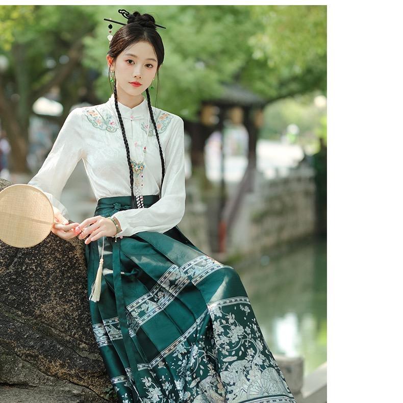 佳木秀女装