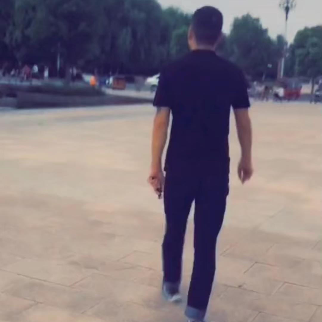 男儿当自强·