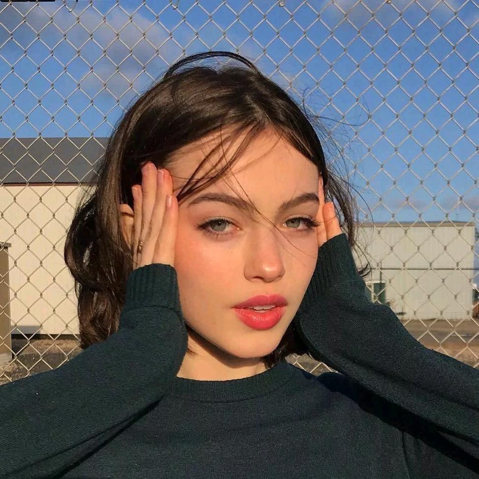 🧚🏻‍♀️