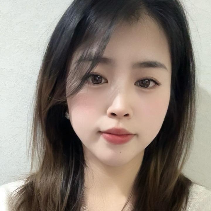 小丁『奕居建材-牛角尖瓷砖』