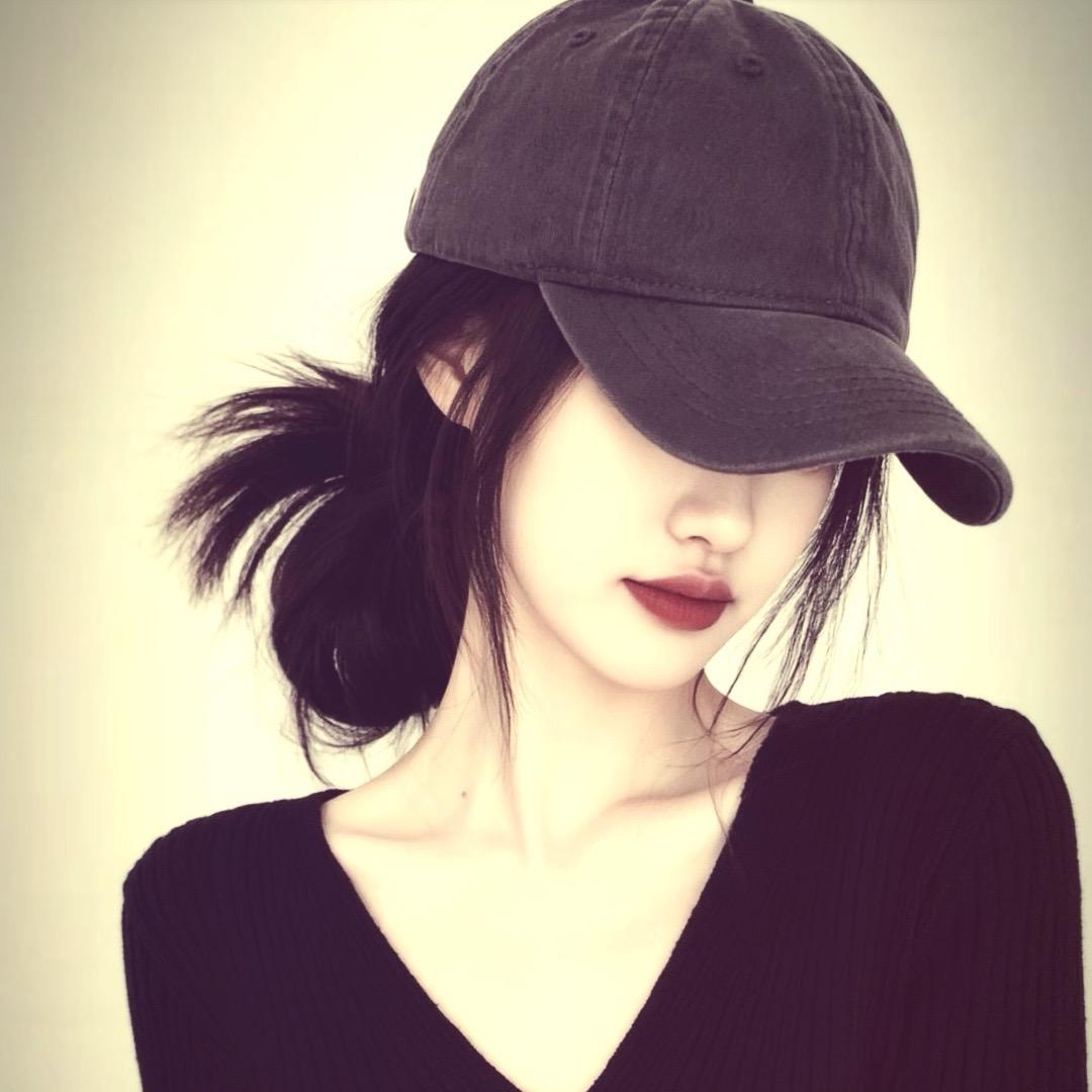 小妮今天有点困·