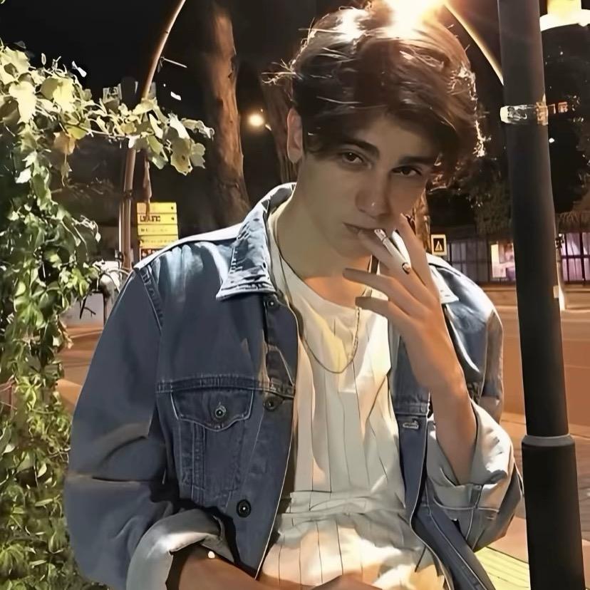 爱笑的男孩