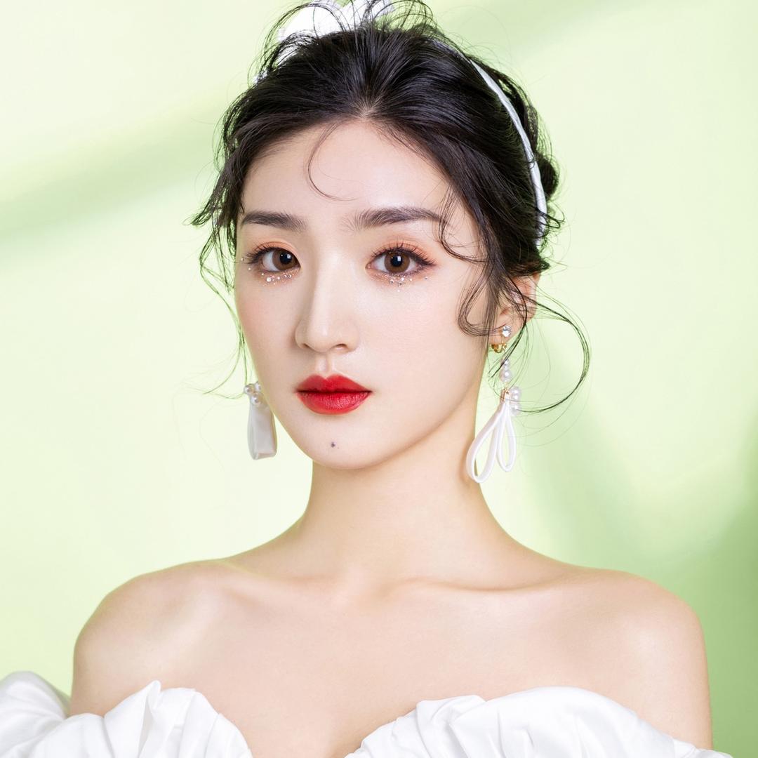 觅悦化妆美甲美睫纹绣店