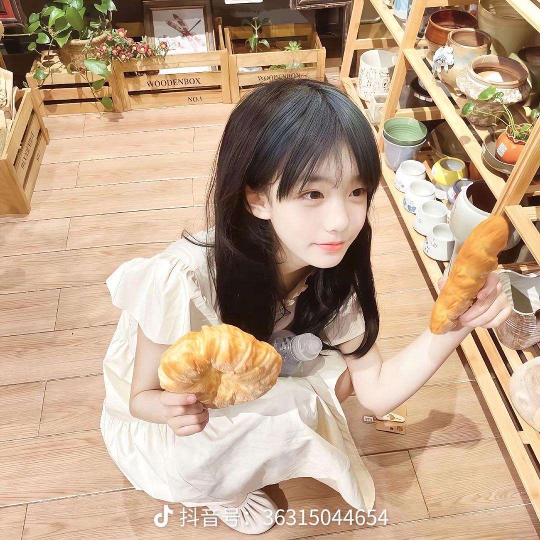 湖南湘江新区闲陈很百货店（个体工商户）