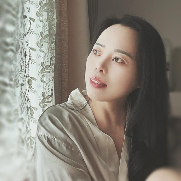 忆然