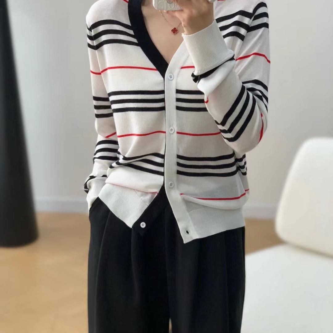 娴娅服饰工厂店