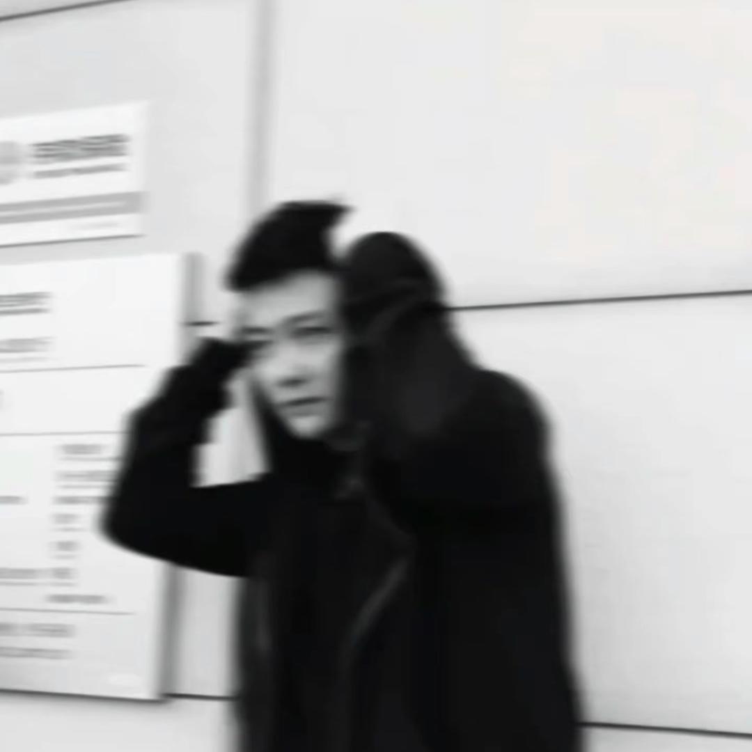 波_🥷🏻🚶‍♂️