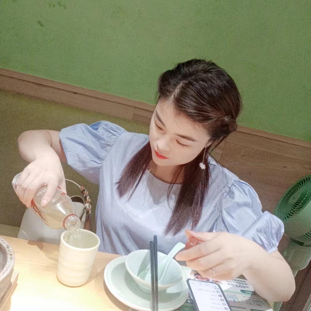 爱笑的飞飞