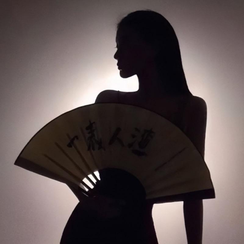 带刺的玫瑰！