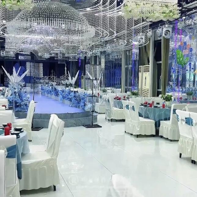 甘州区艾唯斯礼宴中心丽景广场店