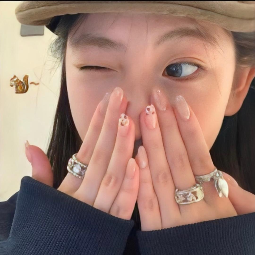 莹宝超乖👧🏻