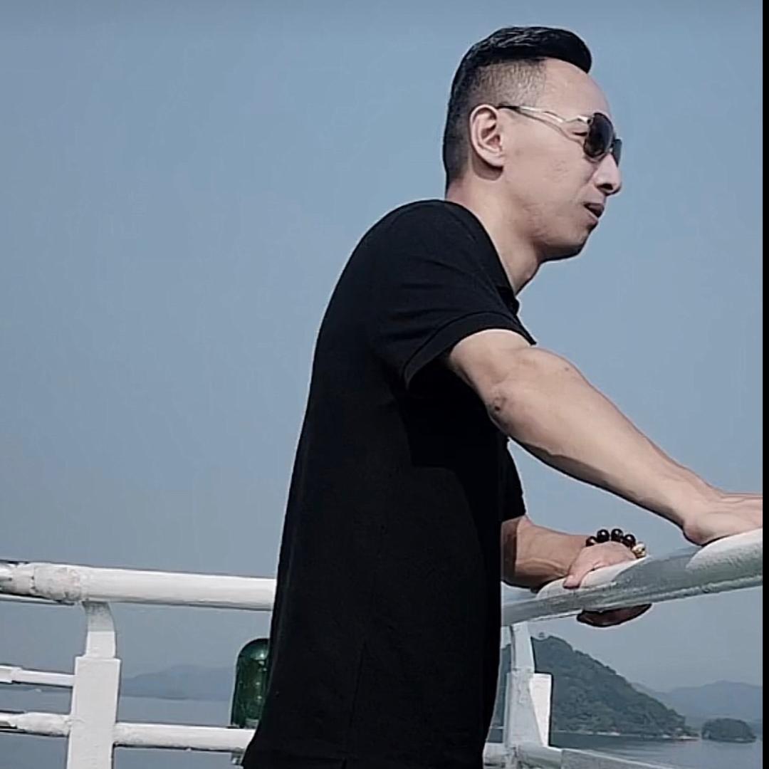 《左右》女装