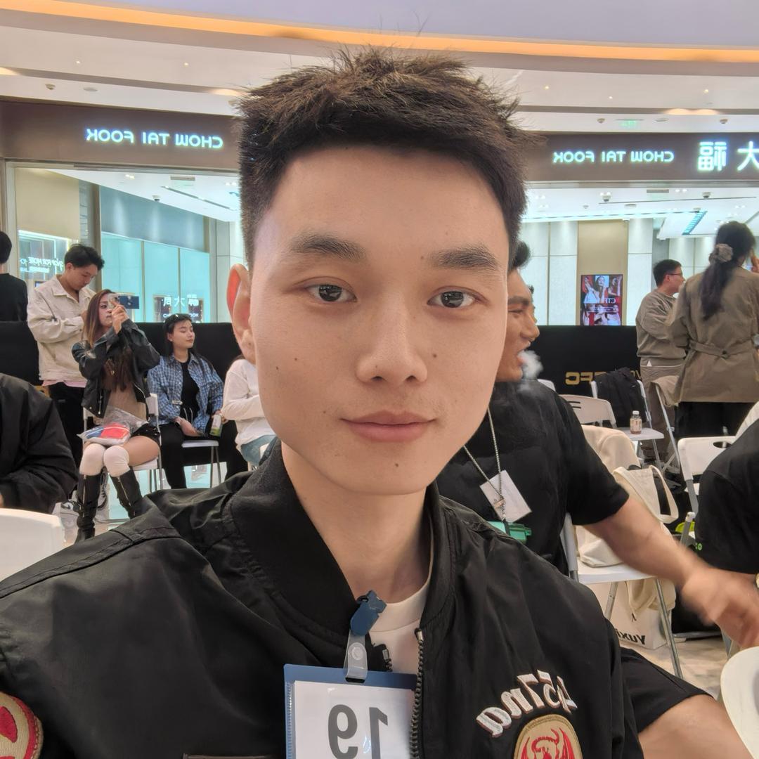 息县力峰健身  陈教练