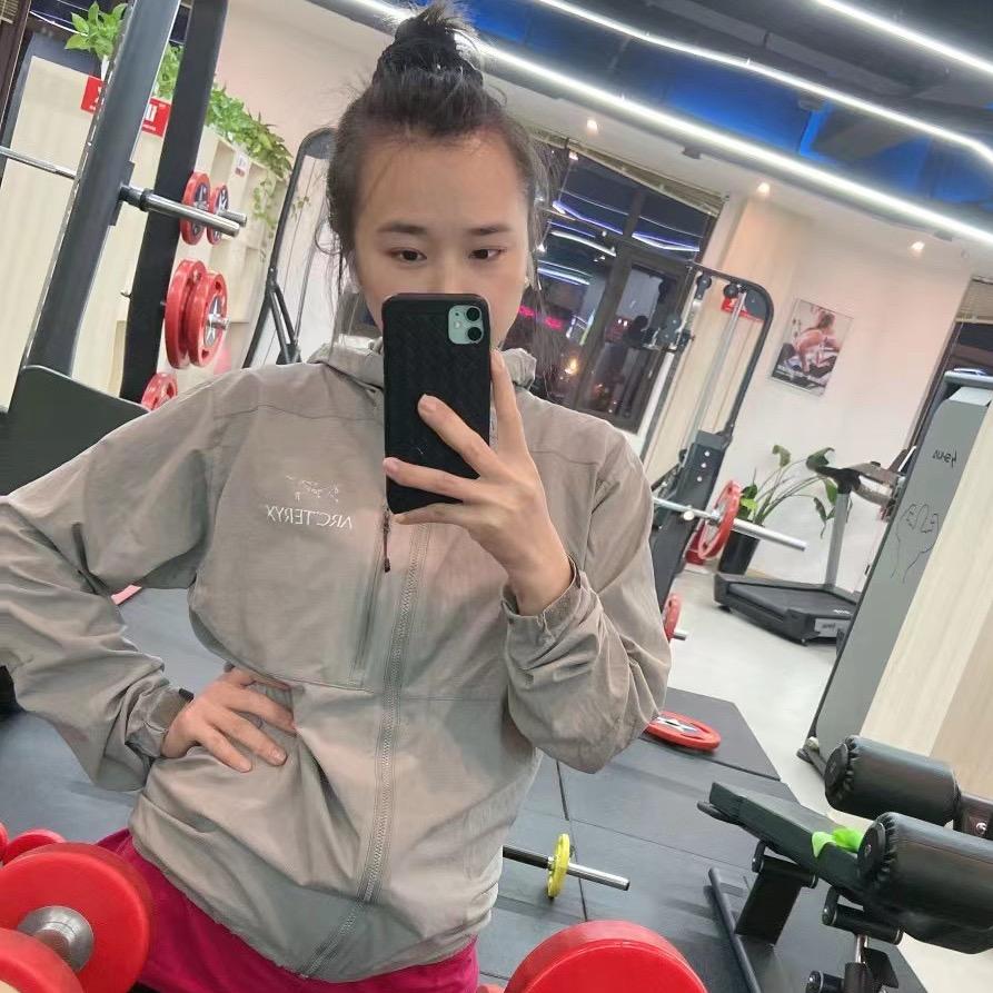 不emo的糖小妹