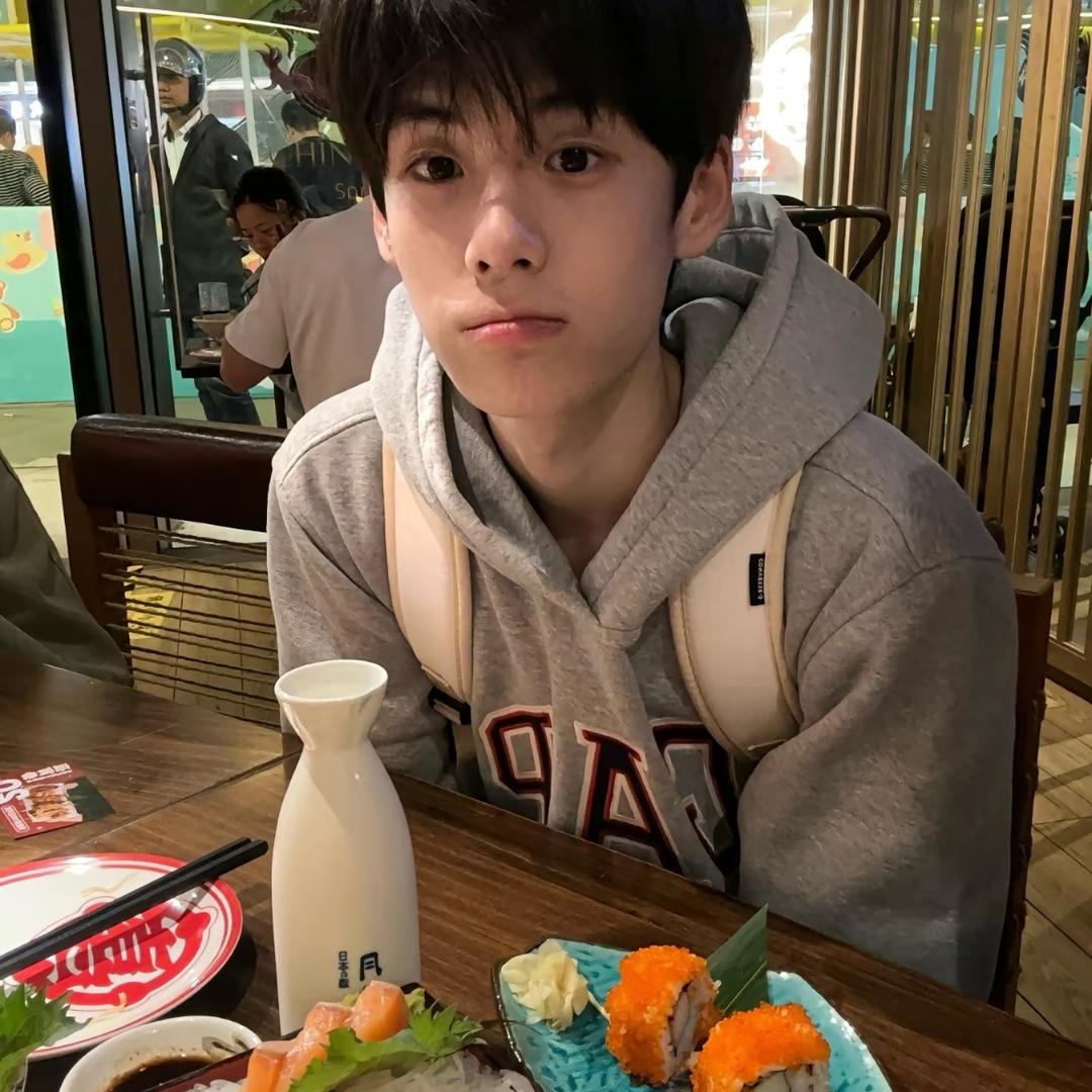 子奕🍣