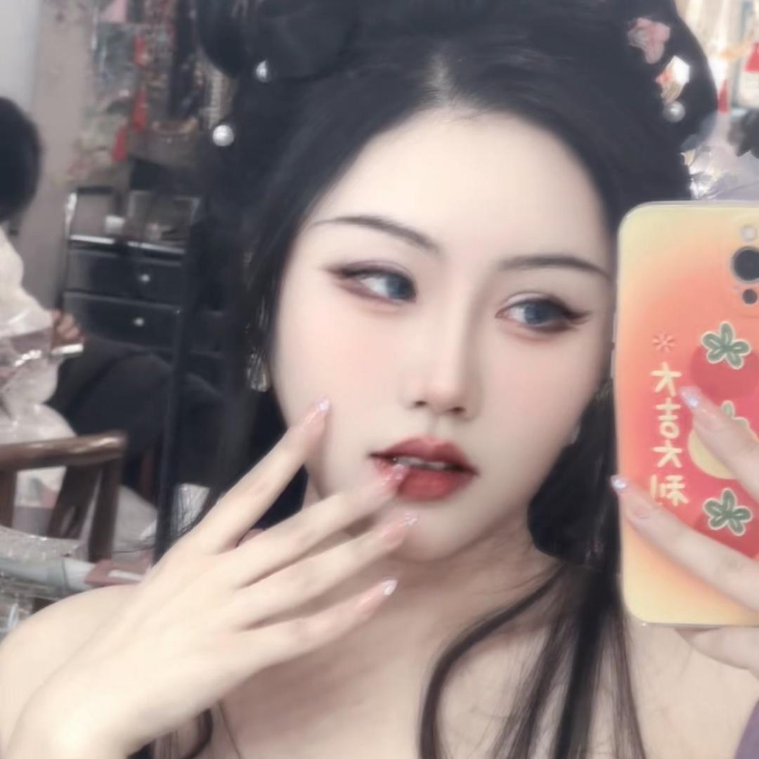 溪溪