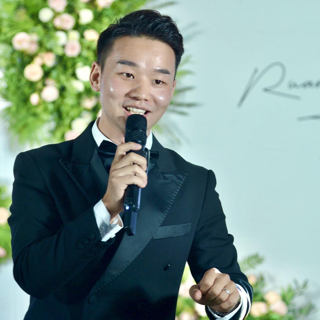 舒畅：白河婚礼主持人