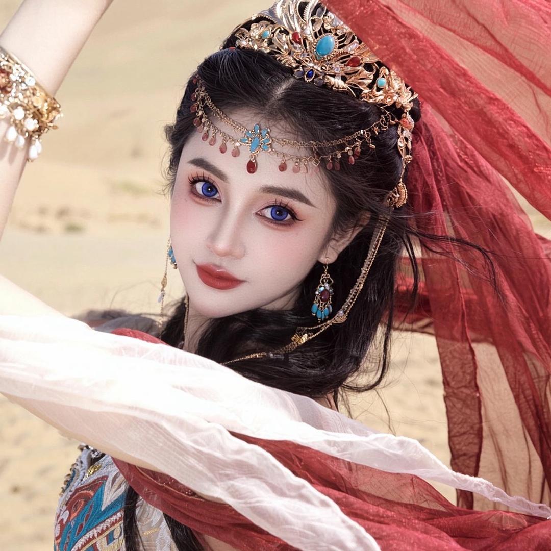 吃着凉皮想火锅烧烤把自己吃撑的家伙