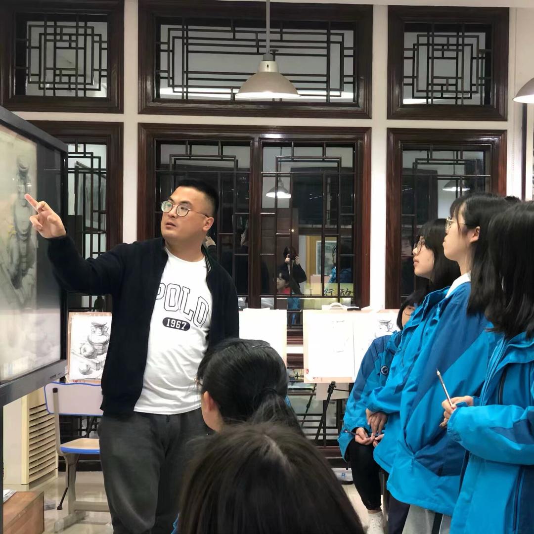 美术老师黄