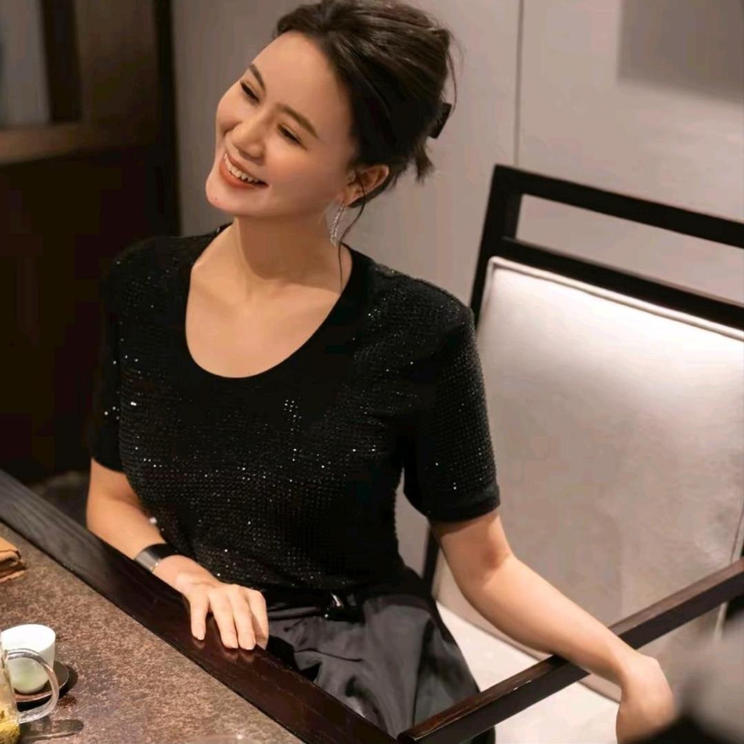 Miss大蜜蜜(时尚穿搭）