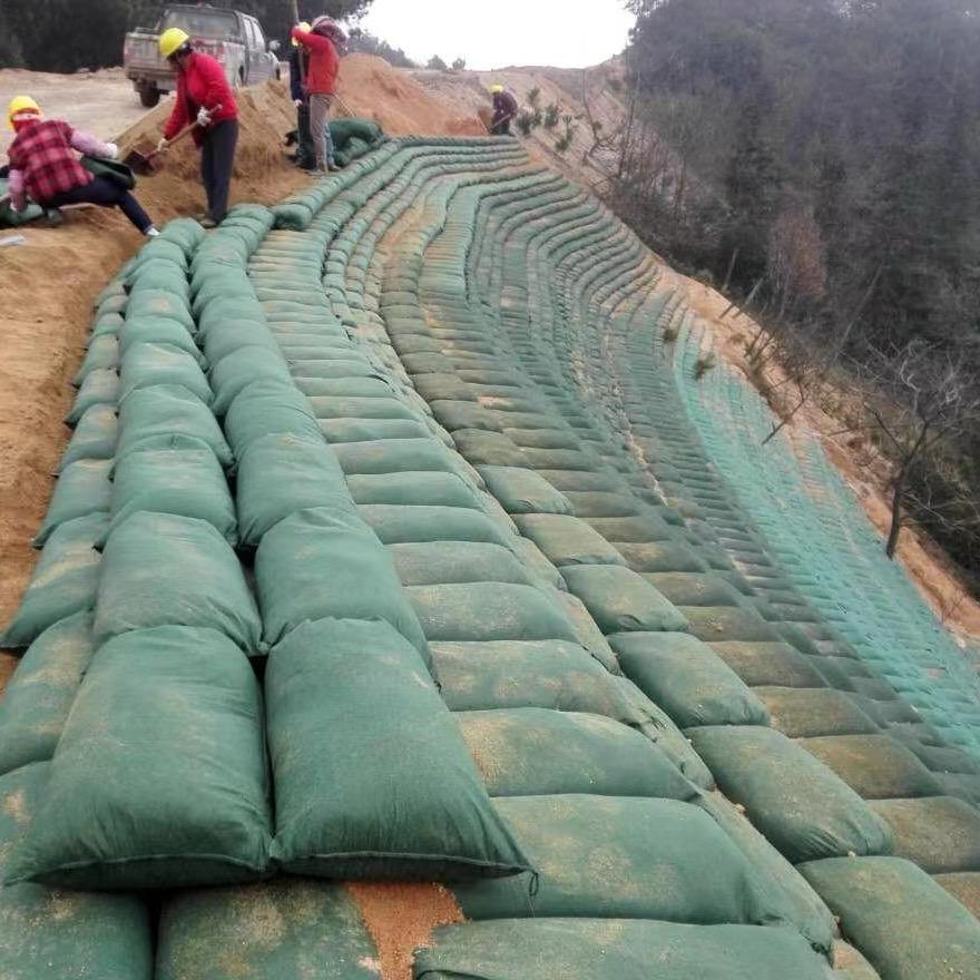 防渗膜   土工布的生态袋言