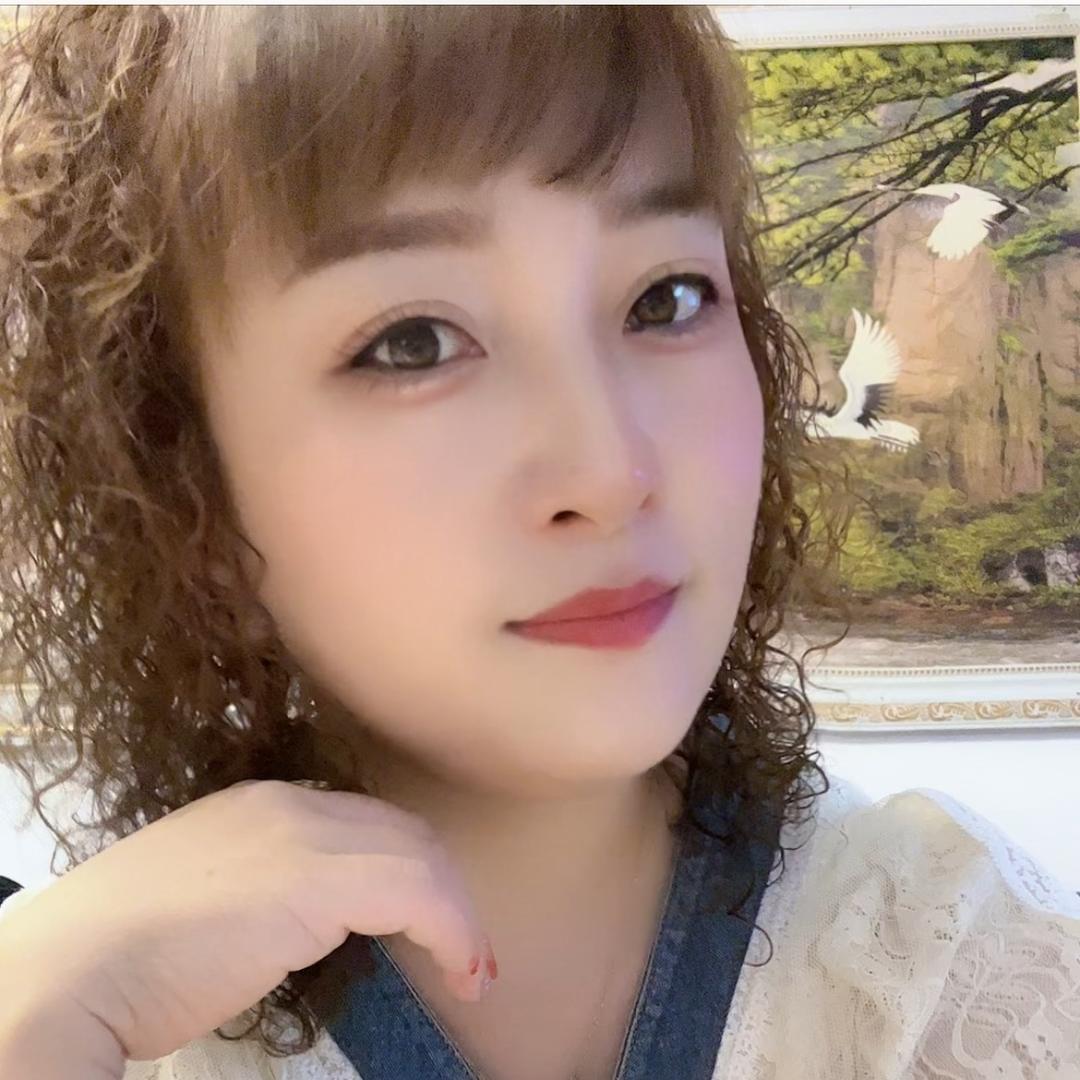 广汉专业生产木门、铝门窗厂家（林妹妹)