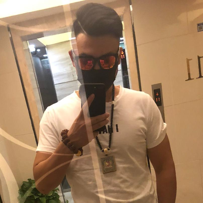 老黄美食搜捕队