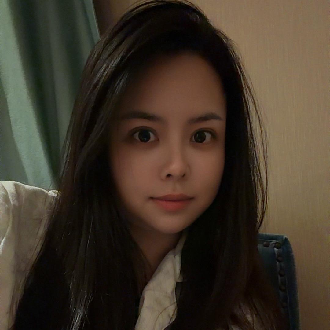 一只小松鼠🐿️