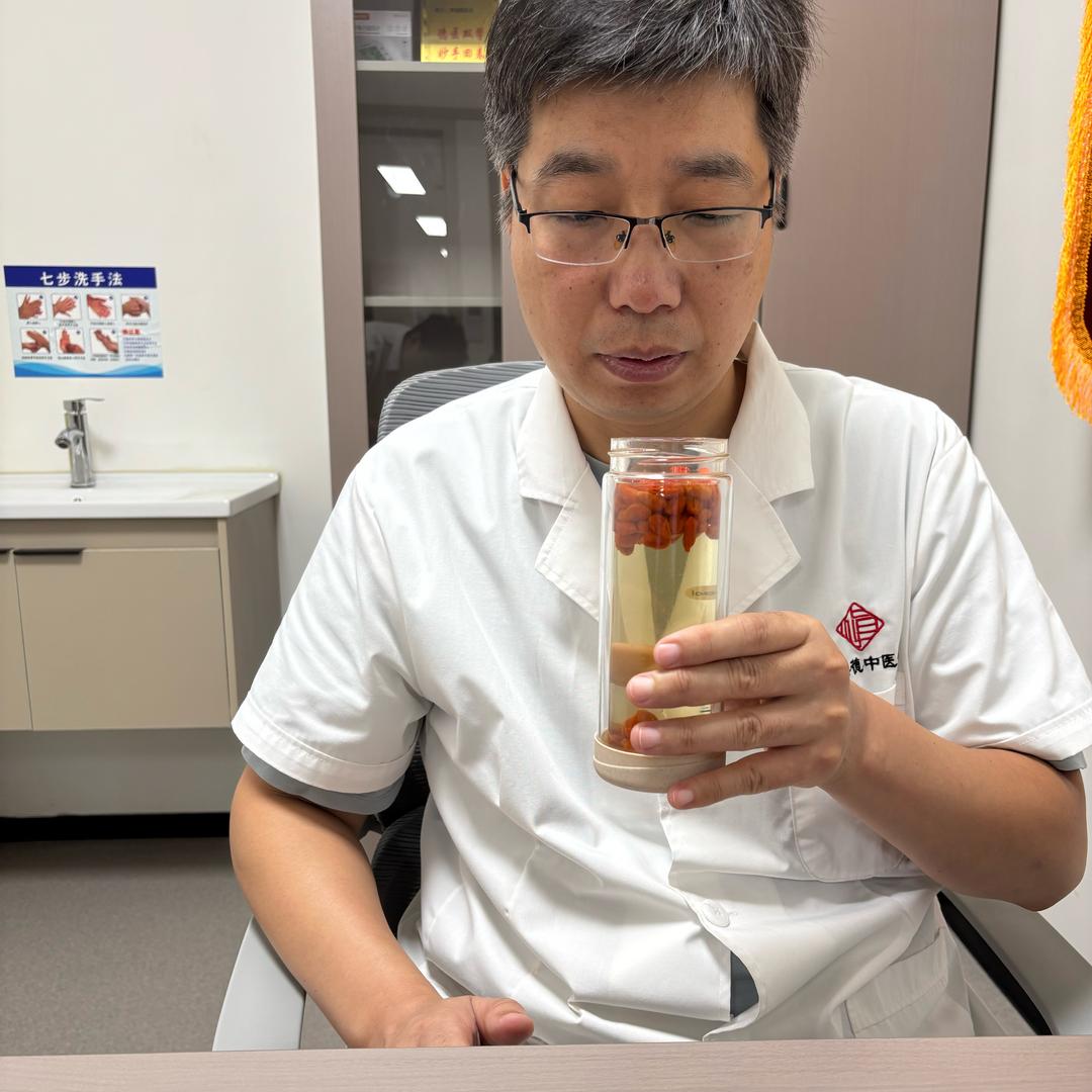 不喝枸杞的老罗