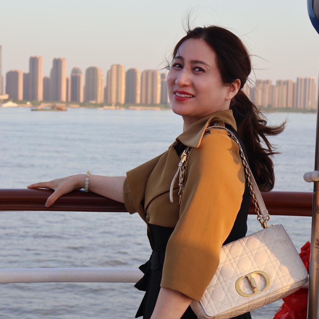 老阿姨（小小妈妈）
