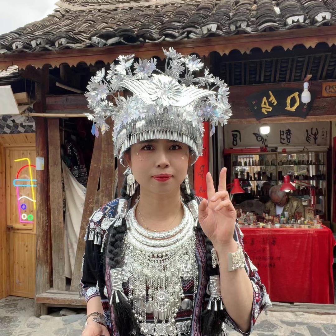 艳子。