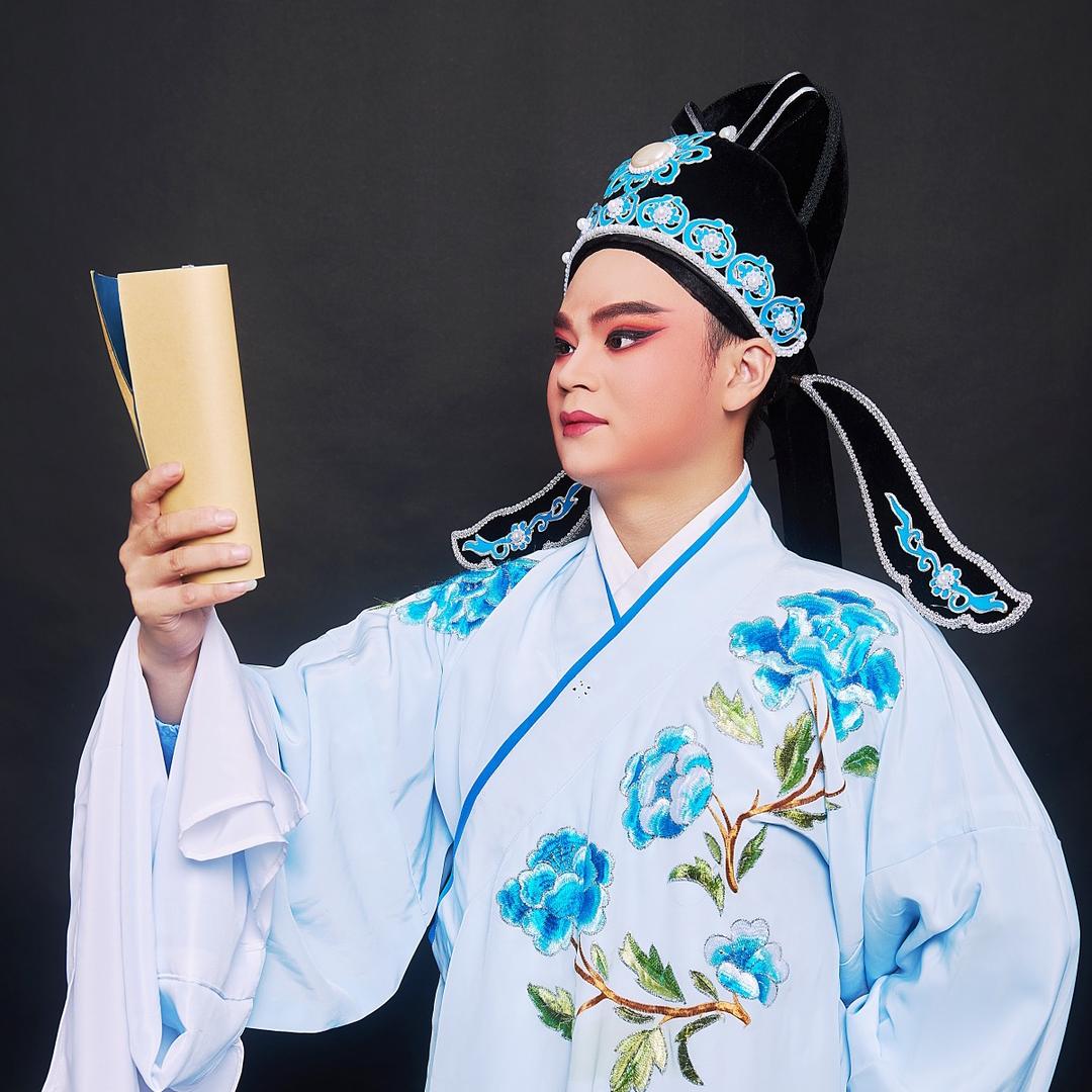 鸿明（年轻郎）