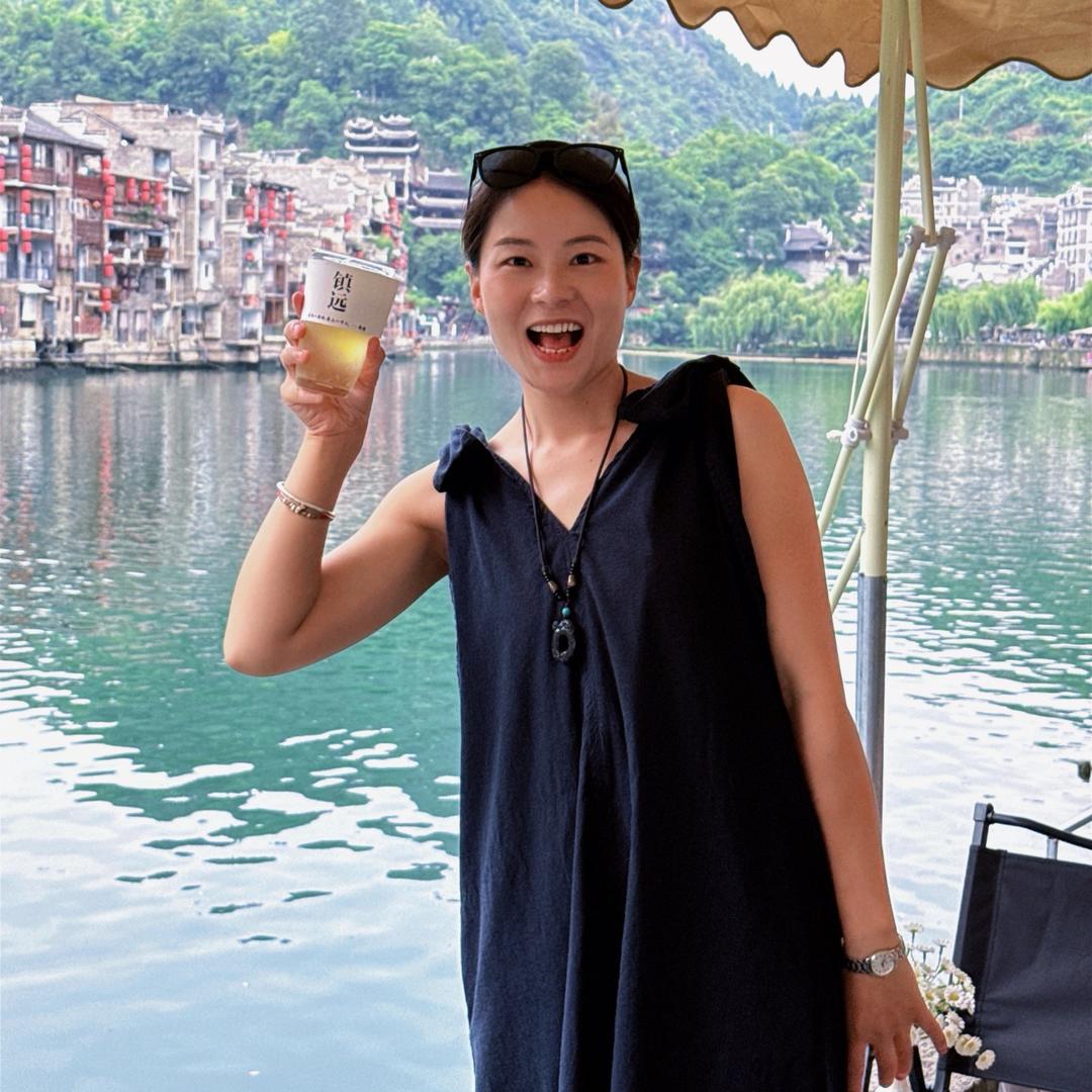 郑小琴 【镇远 旅途咖啡酒馆】