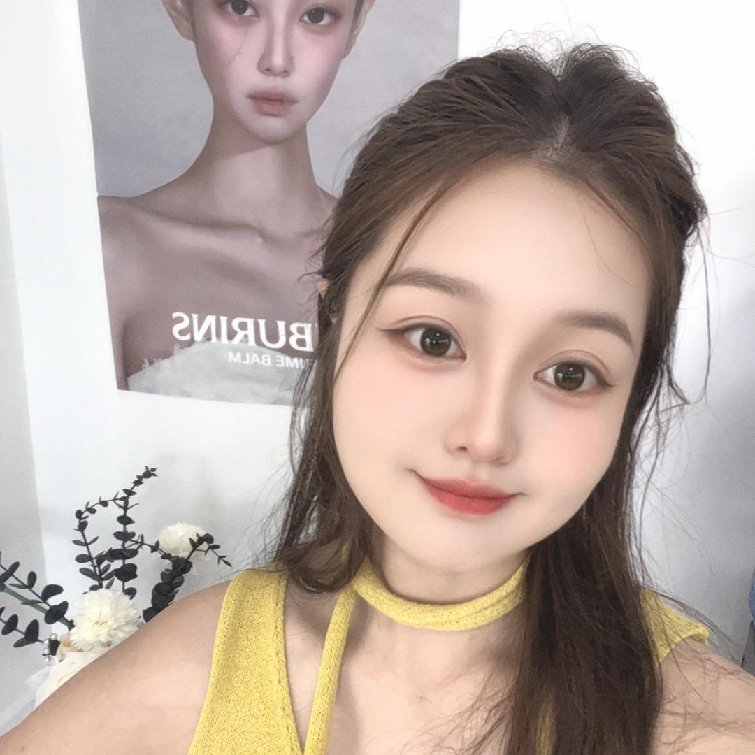 @阁阁——化妆师