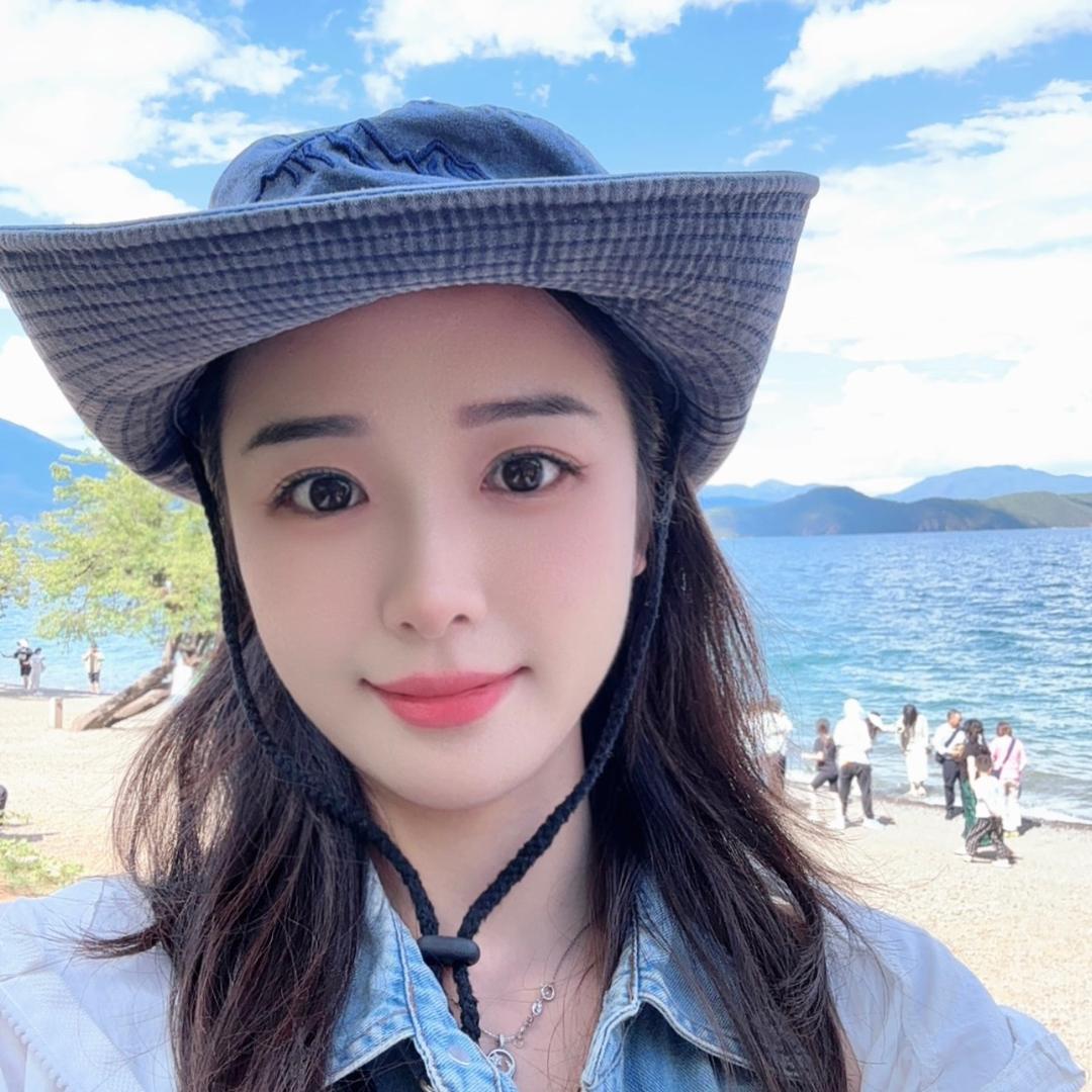 小月亮吖