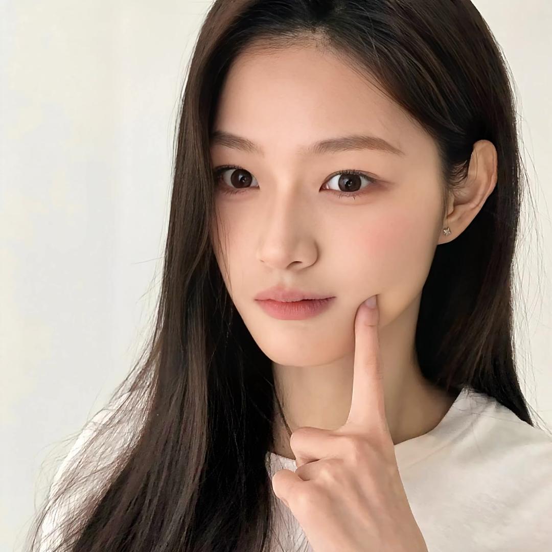 别摸我婴儿肥