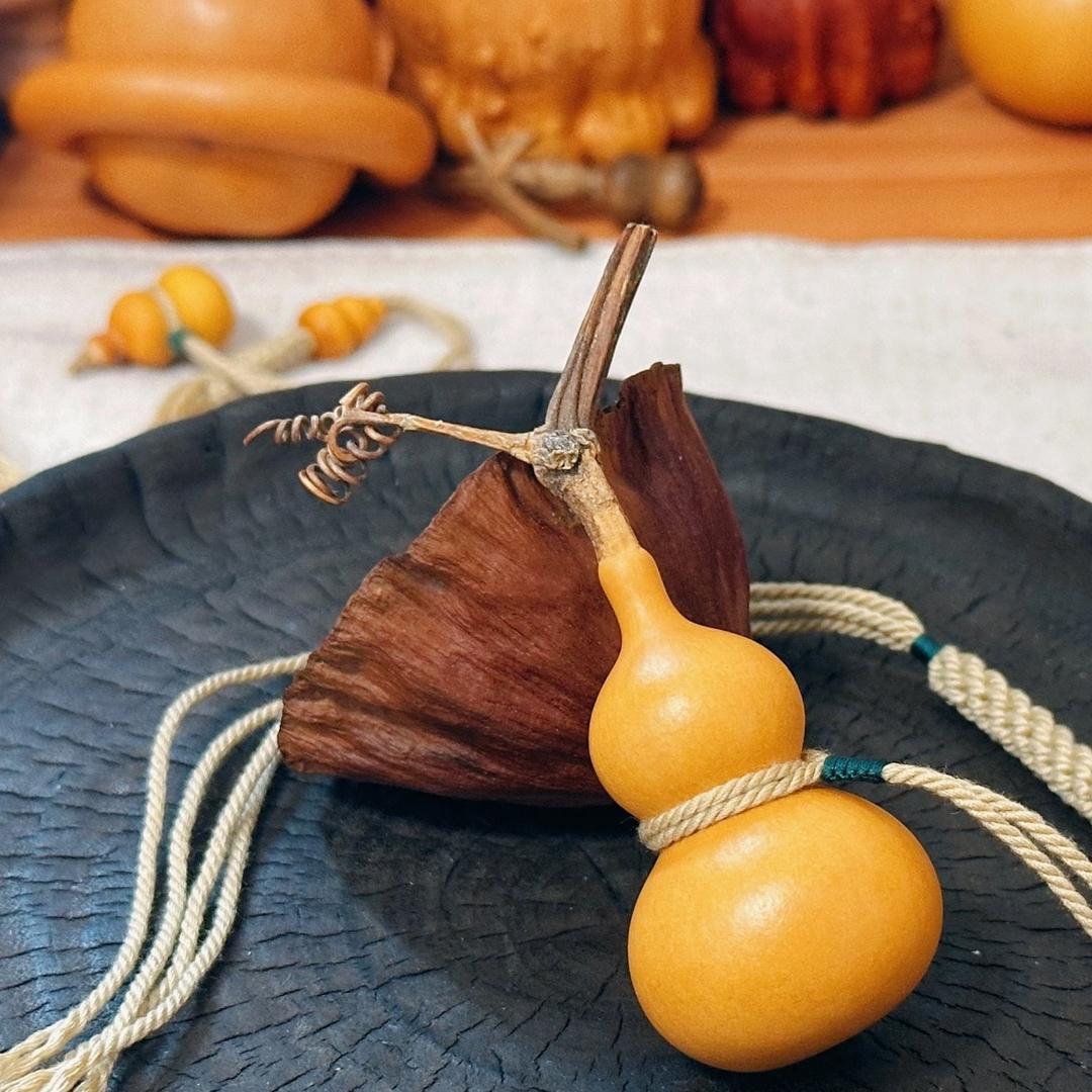 江畔听银