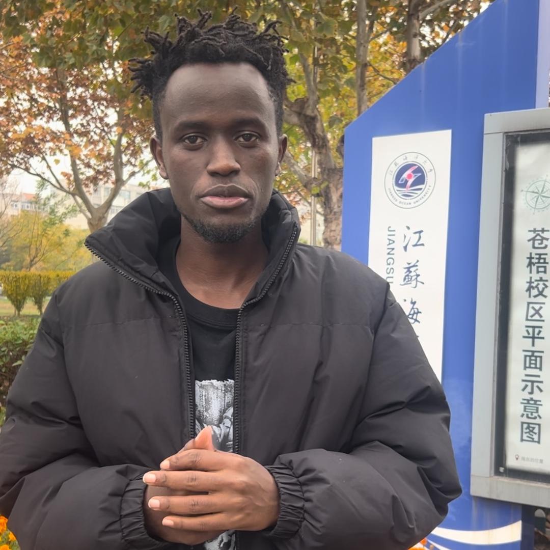 花果山街道前进村非洲王瑞同学