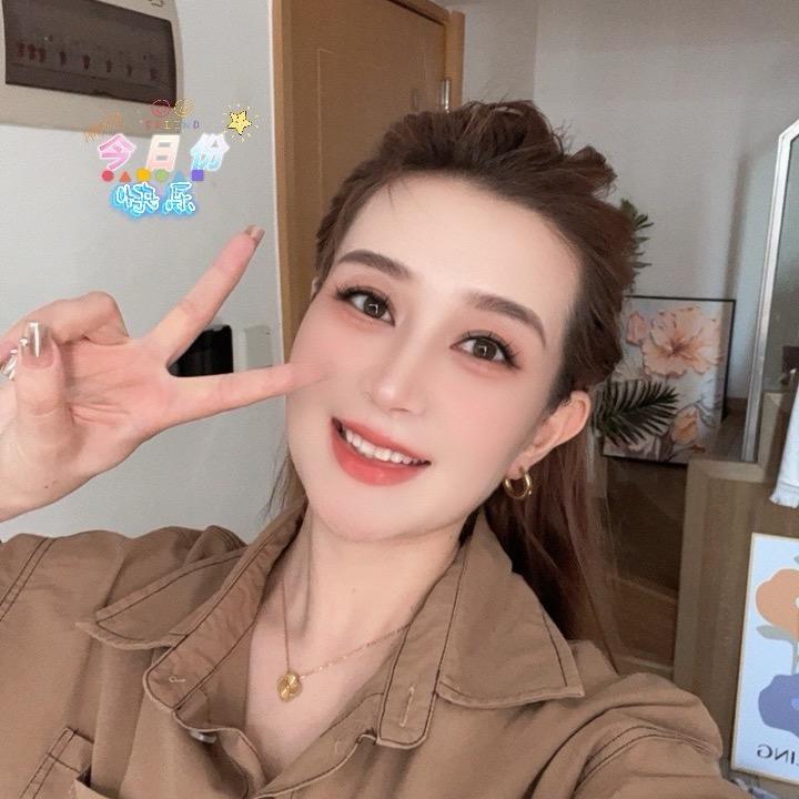 依依在奔跑
