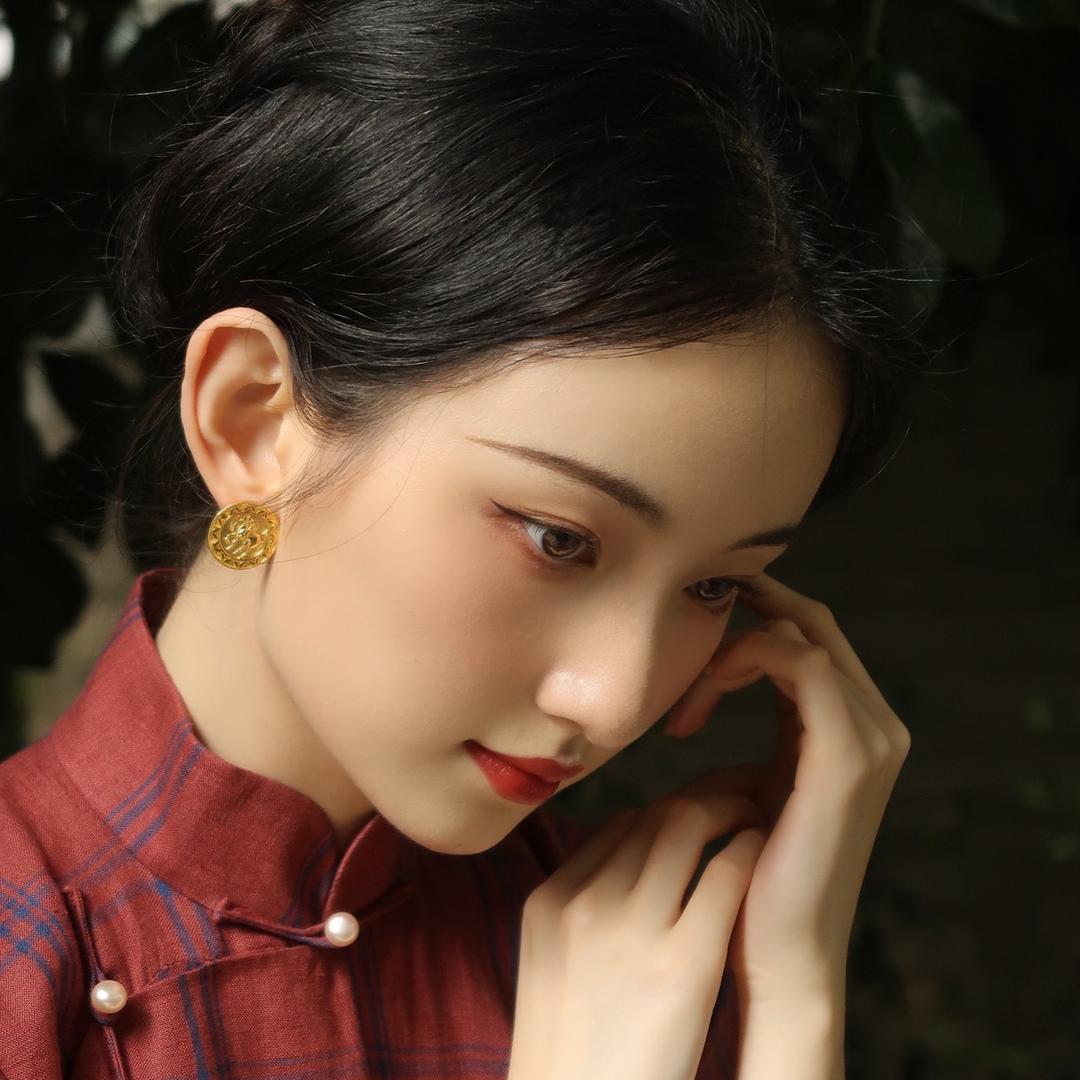 洺钰