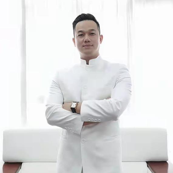 网红八匹马托管-小亮总
