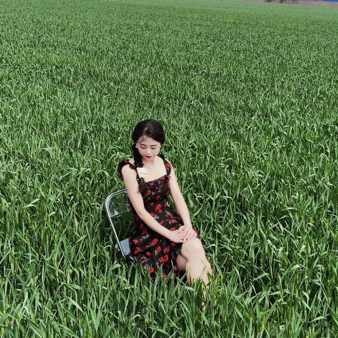 言言家（卖女装的卷卷）