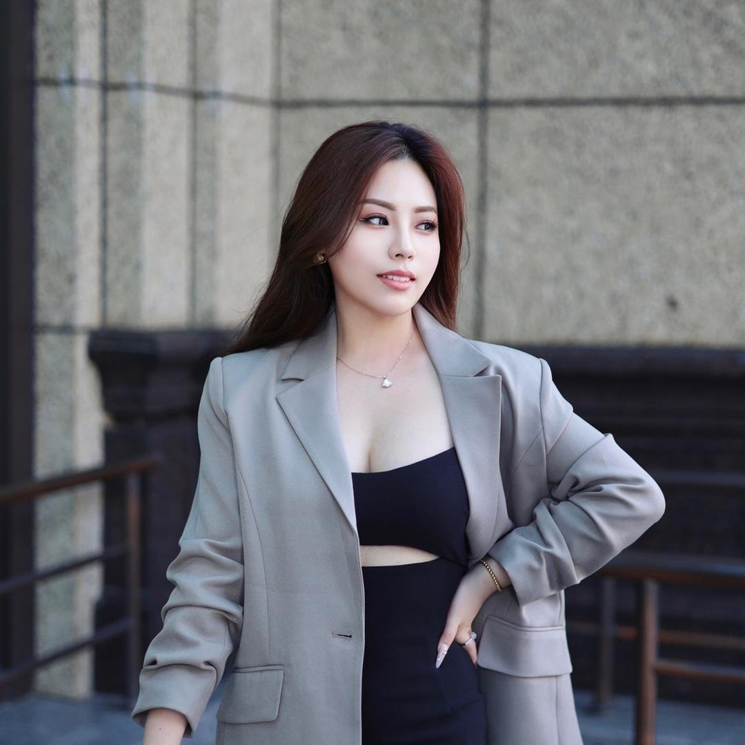 阿黎Lori