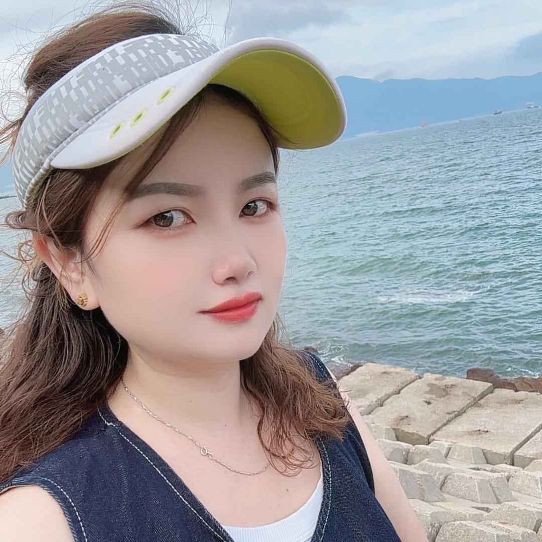 我叫开心💕小石头