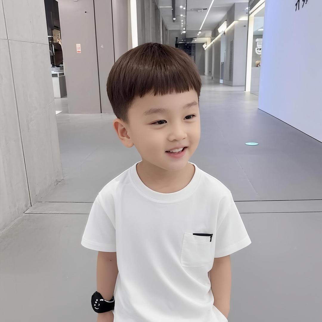 非凡还是个宝宝