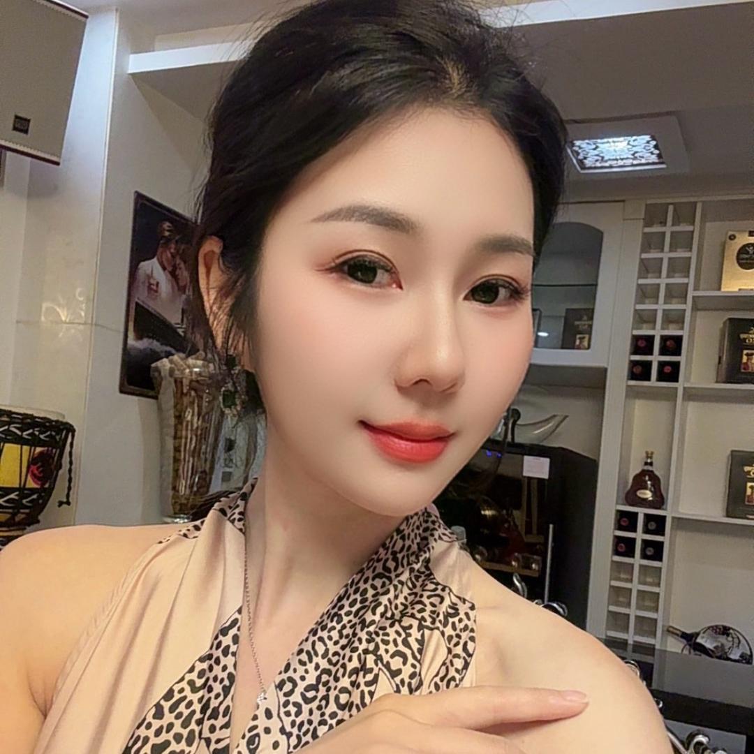 莹莹