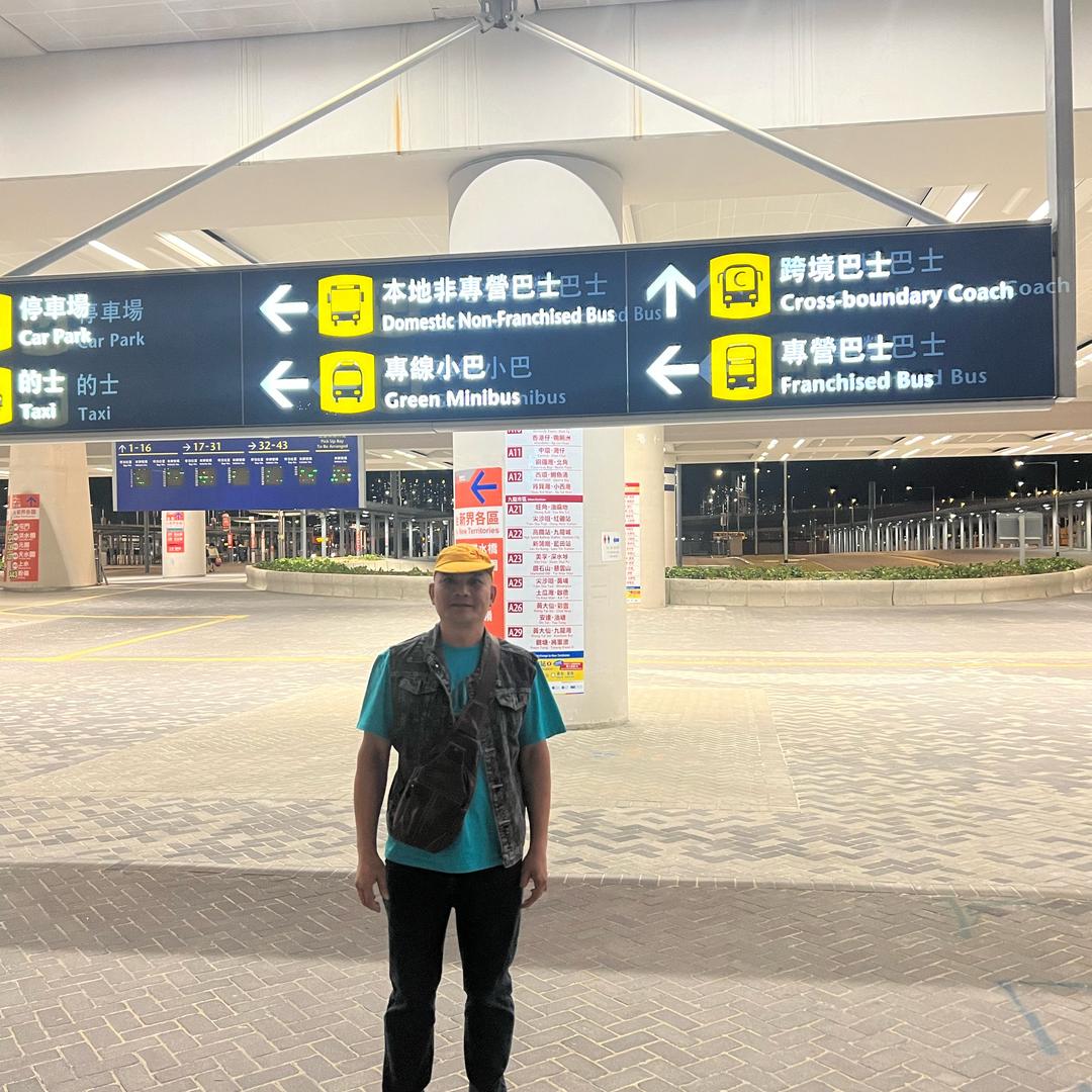 金艾陶瓷砖  全诚衣柜 黄生
