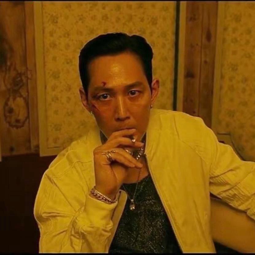 暗里着迷。